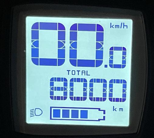 Tachostand von 8000 km meines Fahrradtachos.